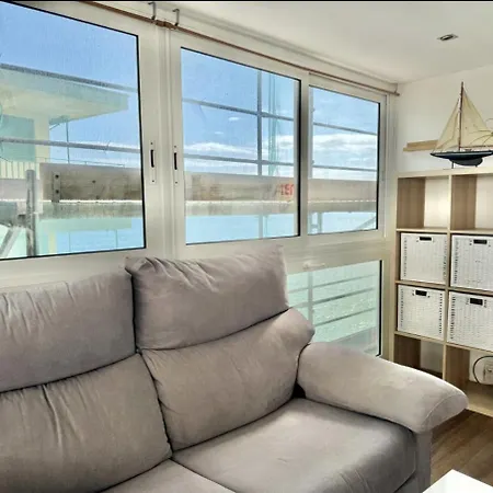Seaview 2br Cozy Apartman *